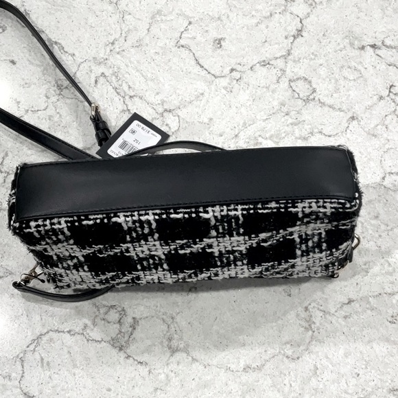 NWT DKNY Women’s Crossbody Shoulder Flap Handbag Purses Removable Strap - Picture 5 of 11